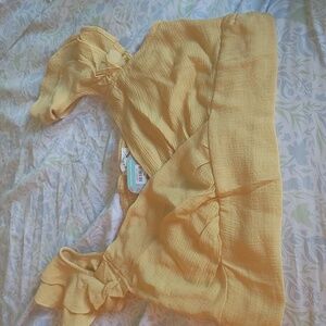 Adorable beachy top